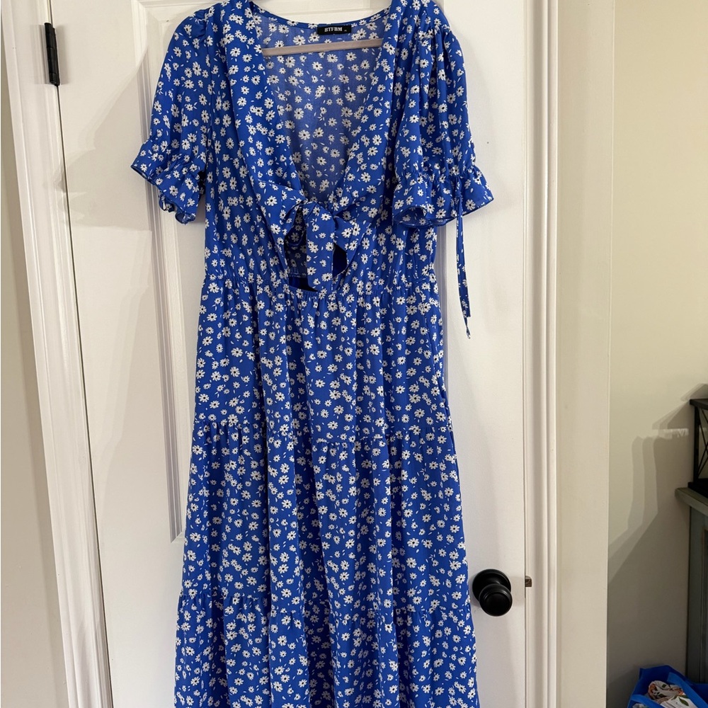 Chic Blue Floral Maxi Dress
